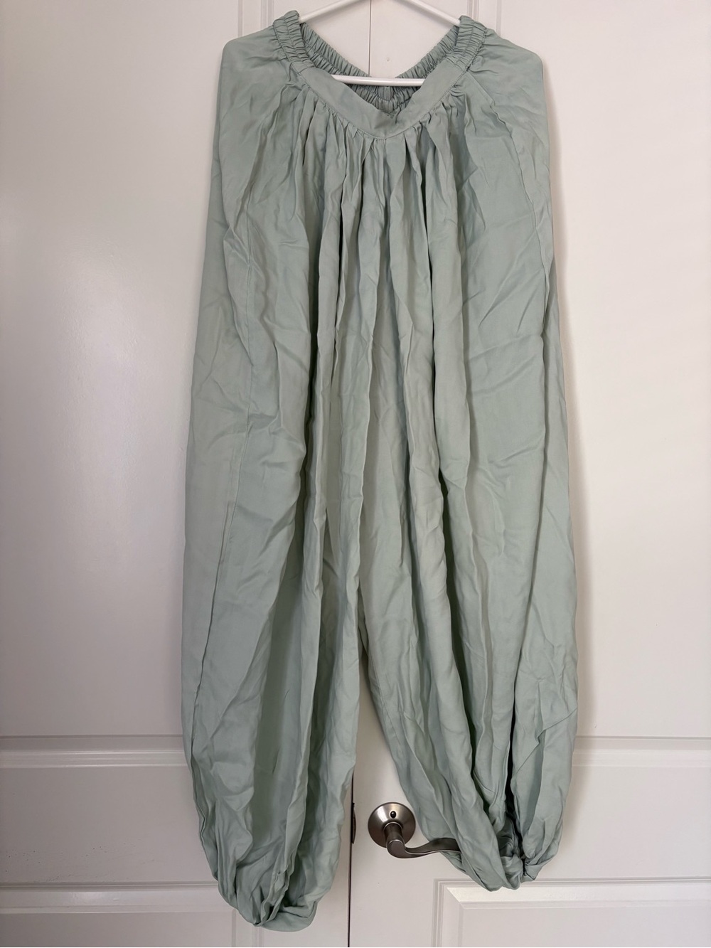 Suffuse Ourea Pakistani Suit - Picture 16 of 16